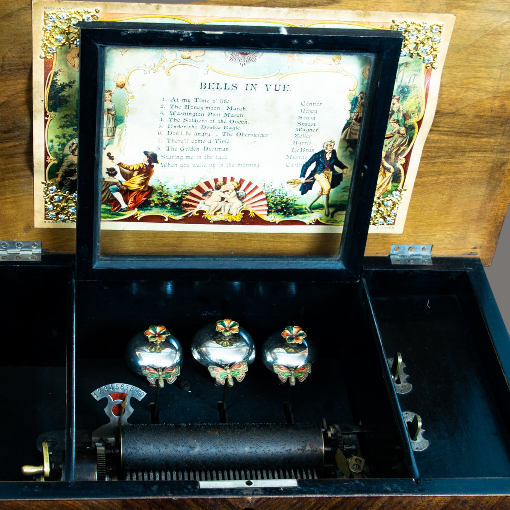 Music Box, Antique , with British Coat of Arms