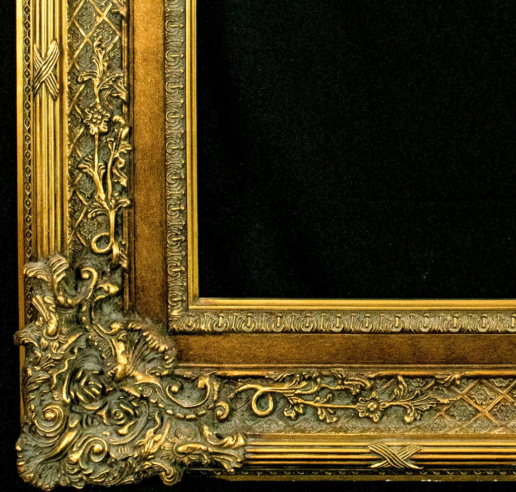 Frame Large Gilded wood and gesso with Picasso print