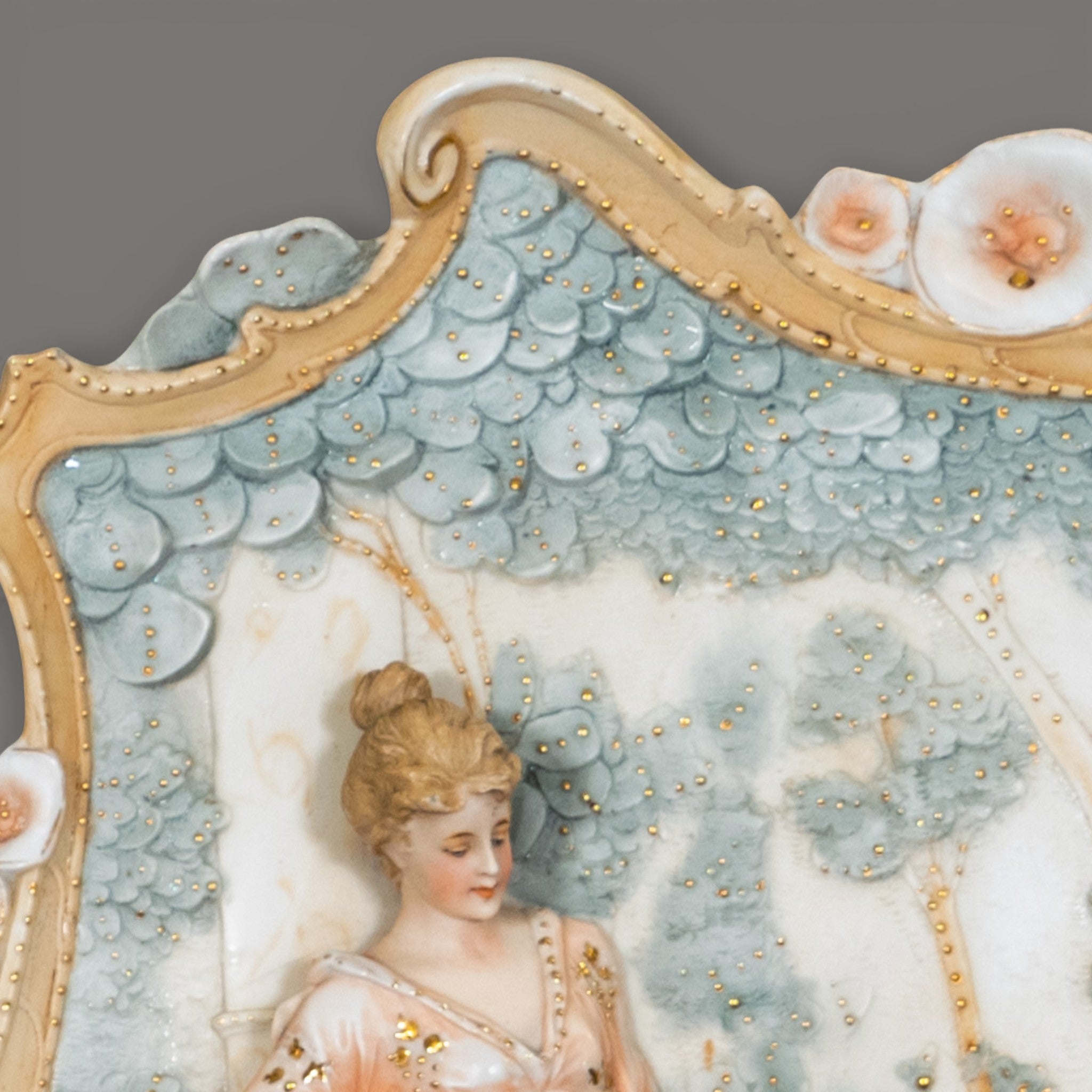 Antique, Wall plaques, German, Pretty Ladies,