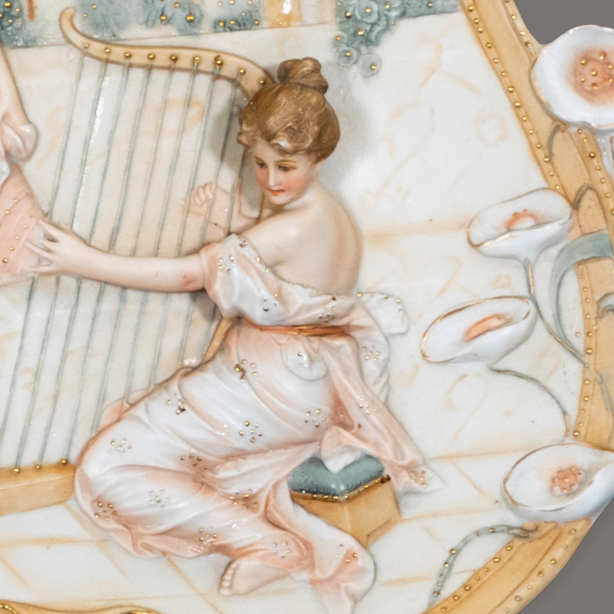 Antique, Wall plaques, German, Pretty Ladies,