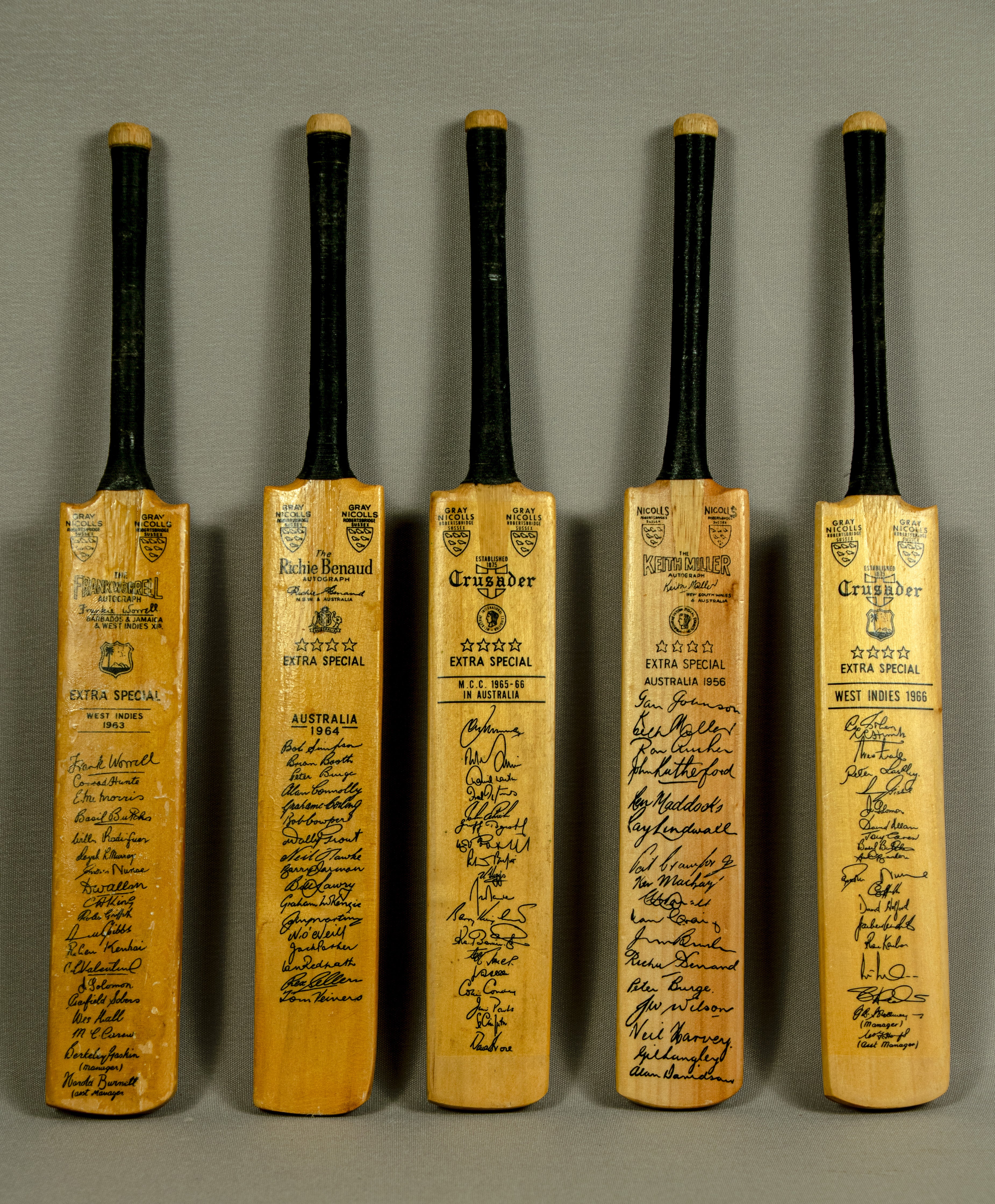 Rare Cricket Souvenir, Miniature Bats, Collection, Signed and autographed