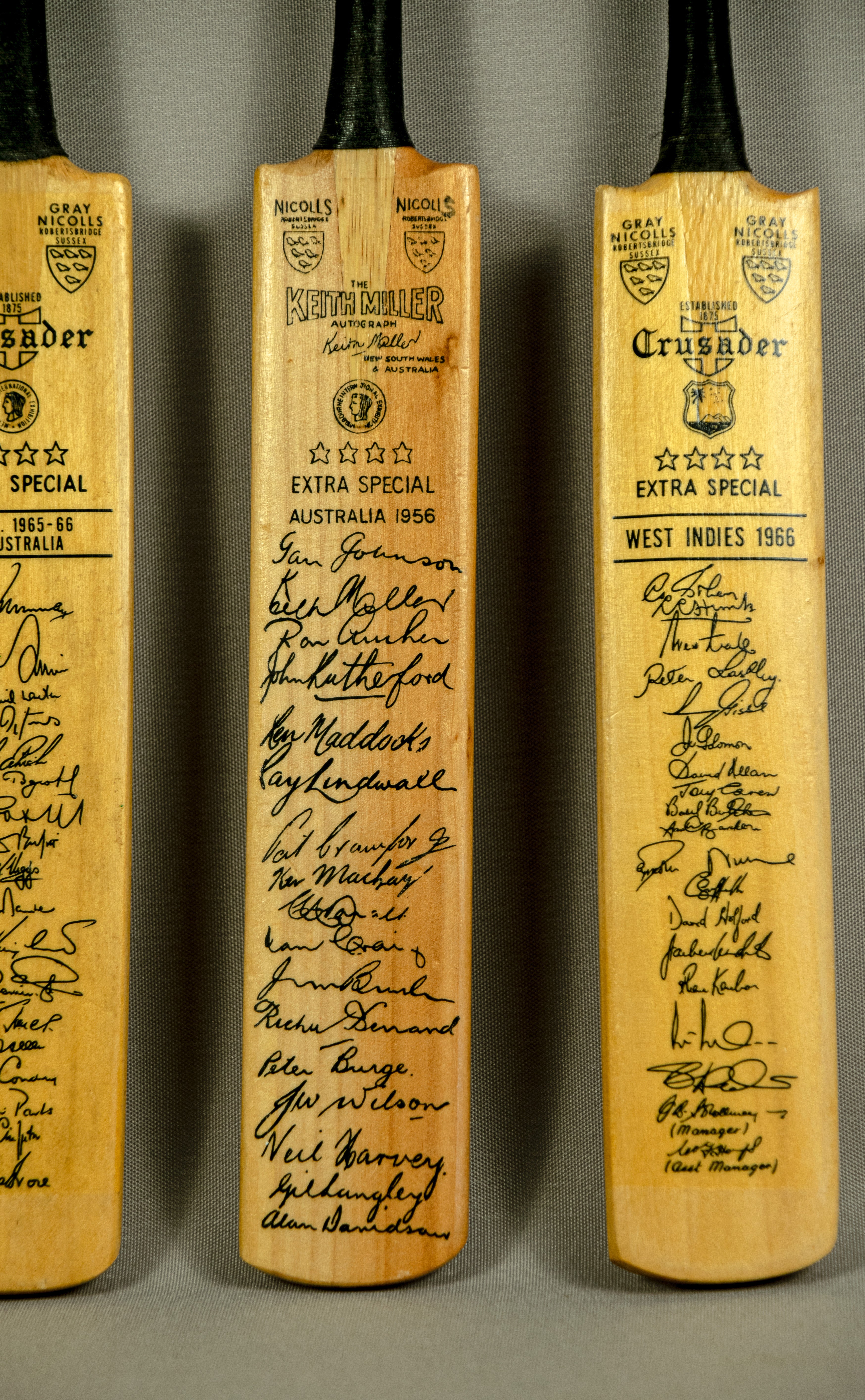 Cricket Bats signed, miniature souvenir, English Cricket team