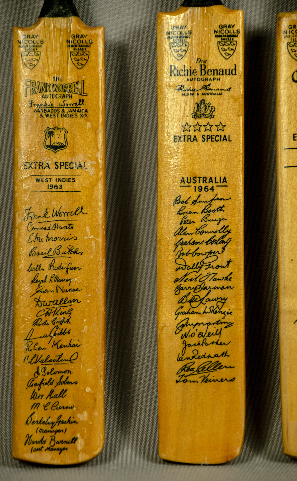 Cricket Bats signed, miniature souvenir, English Cricket team