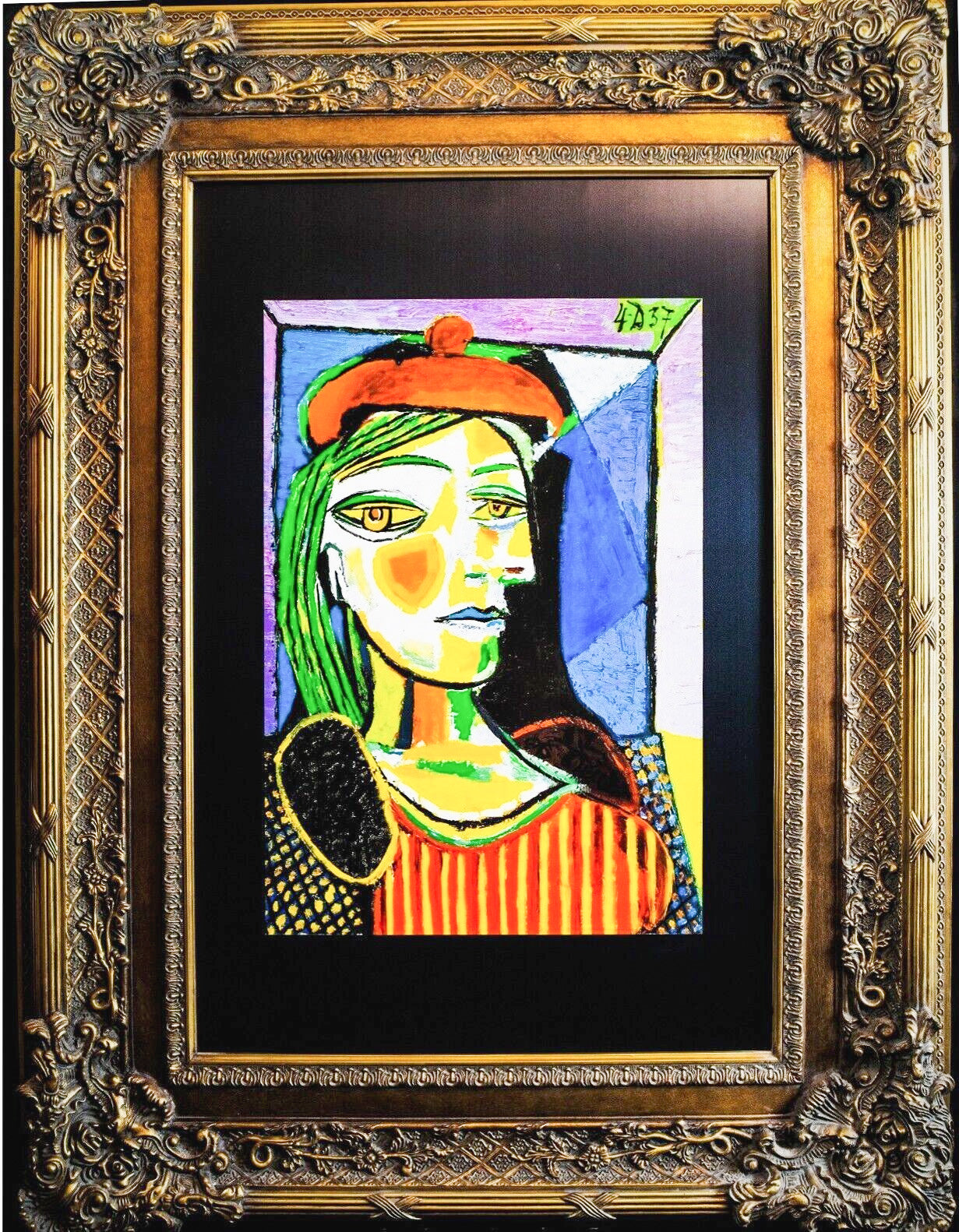 Frame Large Gilded wood and gesso with Picasso print